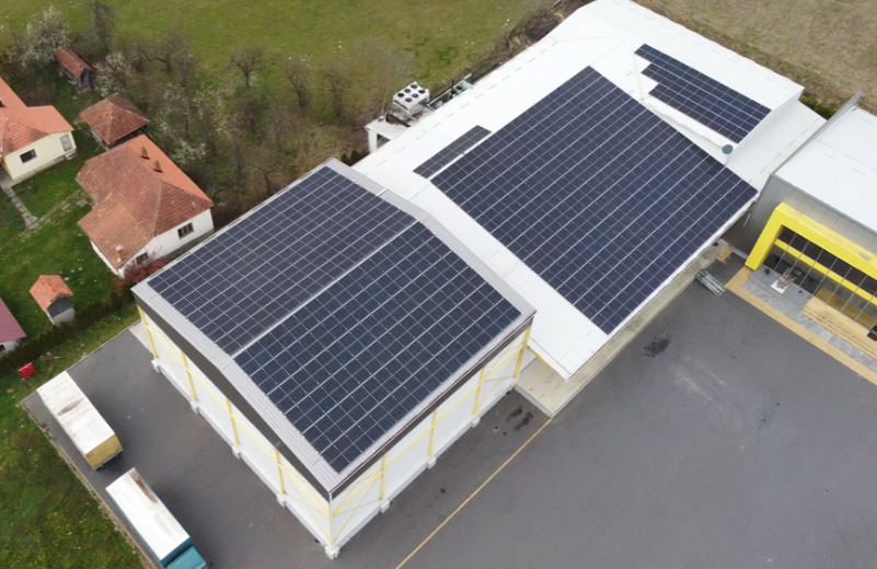 Ari Fruct solarna elektrana na krovu. 476 solarnih panela, On Grid.